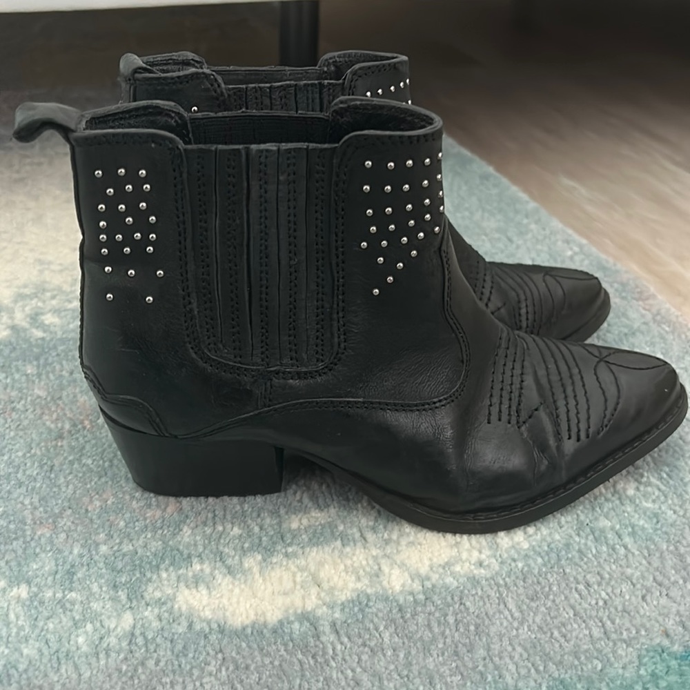 Black splendid cowboy boot style booties
